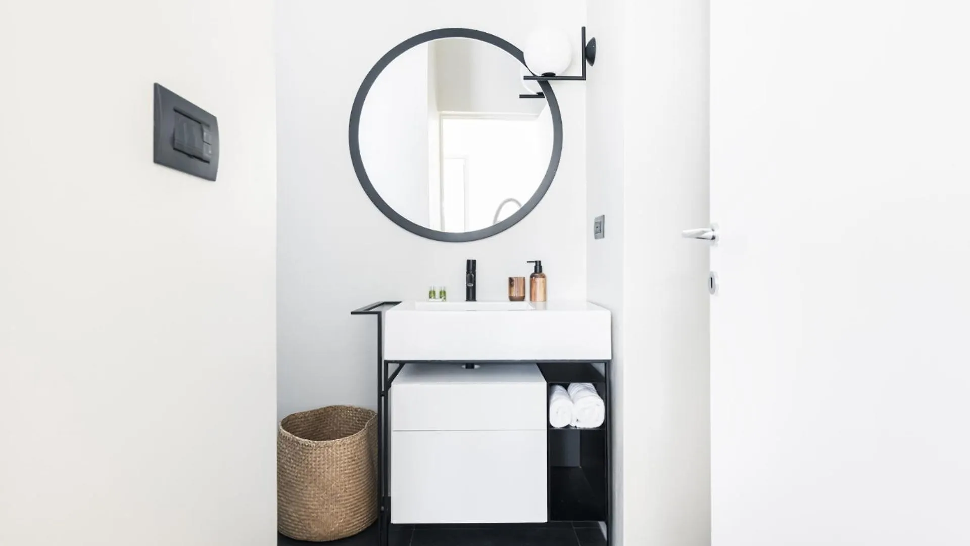 Apartmán Easylife - Appartamento Con Terrazzo Vicino Duomo Milán